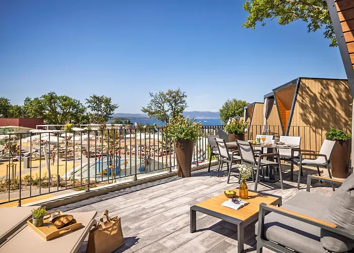 Lovely In With Outdoor Swimming Pool Vakantiehuis *
